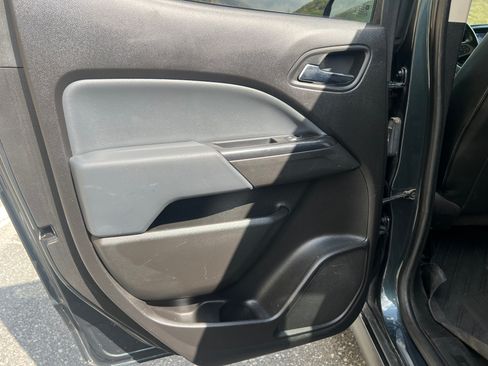 Used 2017 Chevrolet Colorado Z71 image 19