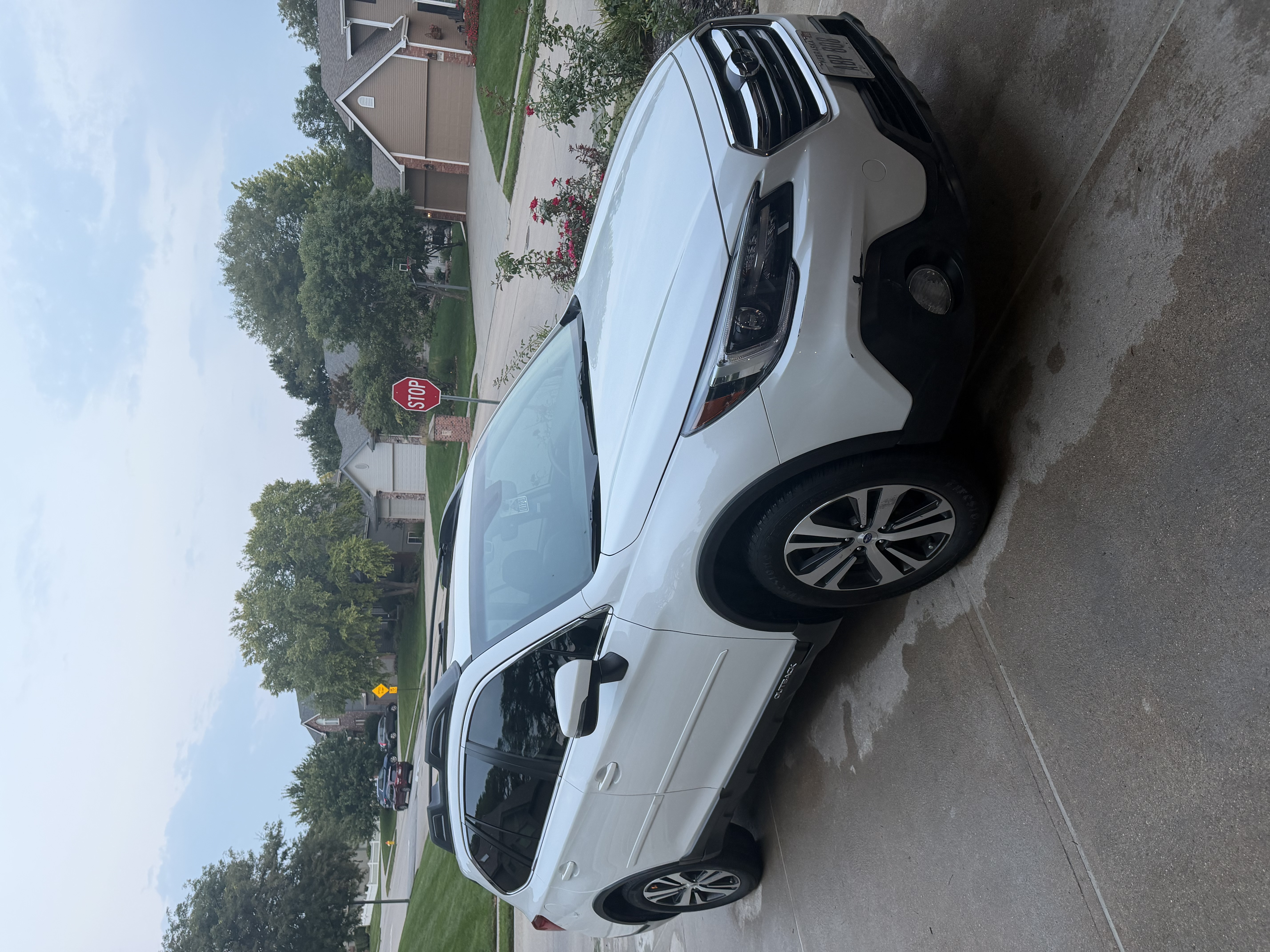 Used 2019 Subaru Outback 2.5i Limited AWD/4WD image 2
