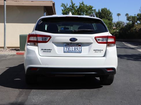 Used 2017 Subaru Impreza 2.0i Premium image 6