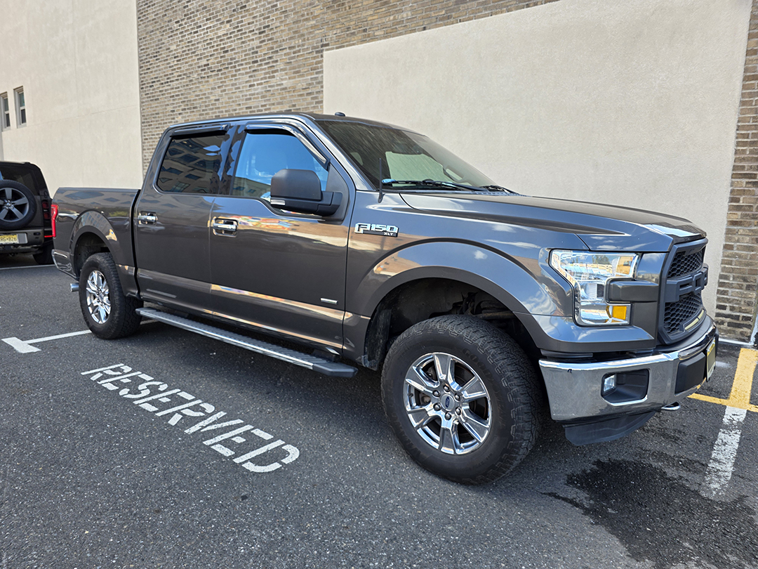 Used 2016 Ford F150 XLT w/ Equipment Group 302A Luxury AWD/4WD image 1