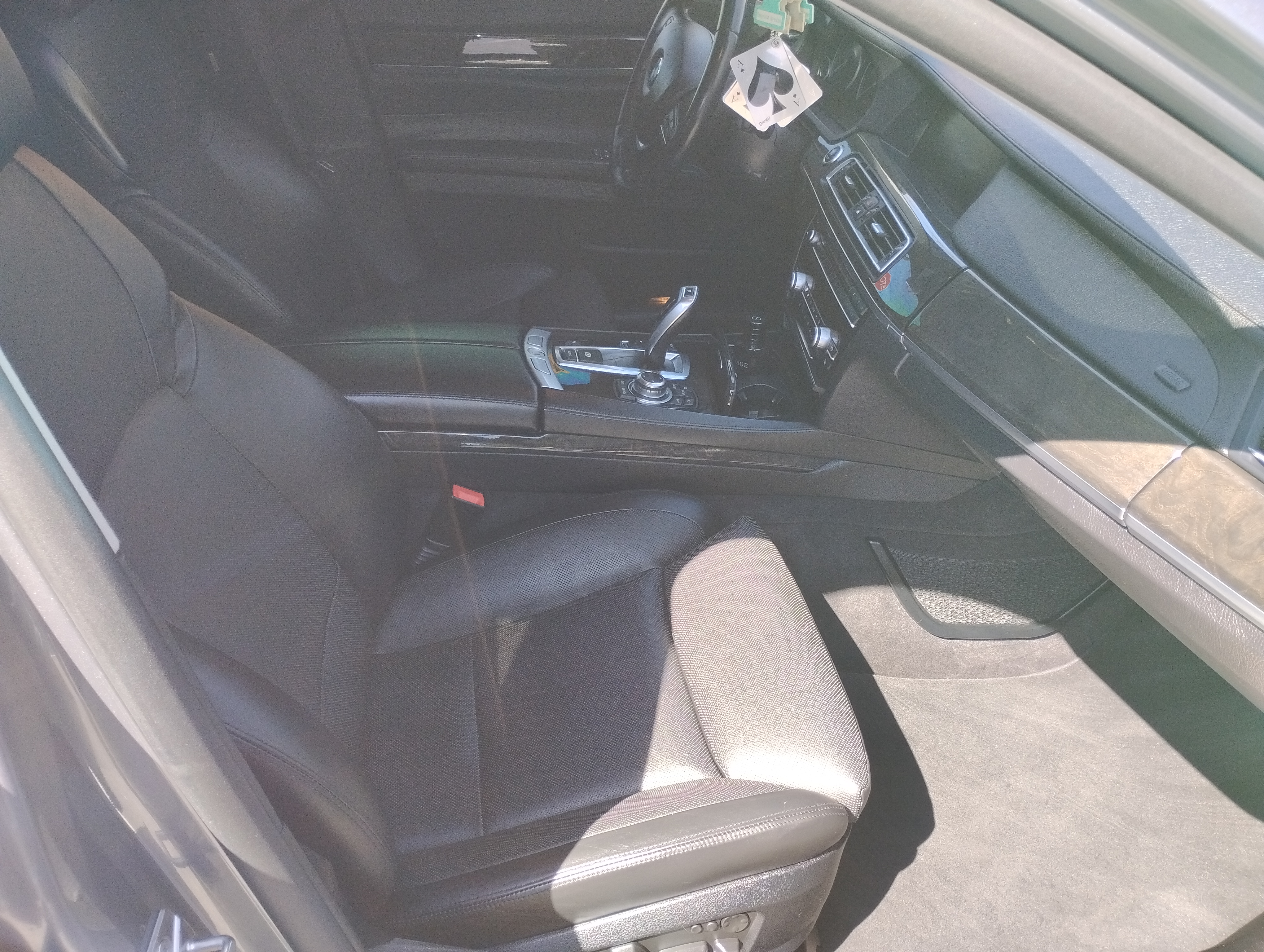 Used 2012 BMW 750i RWD image 14