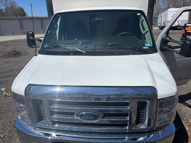 Used 2023 Ford E-450 and Econoline 450 Super Duty w/ Power Windows & Locks Group RWD image 2