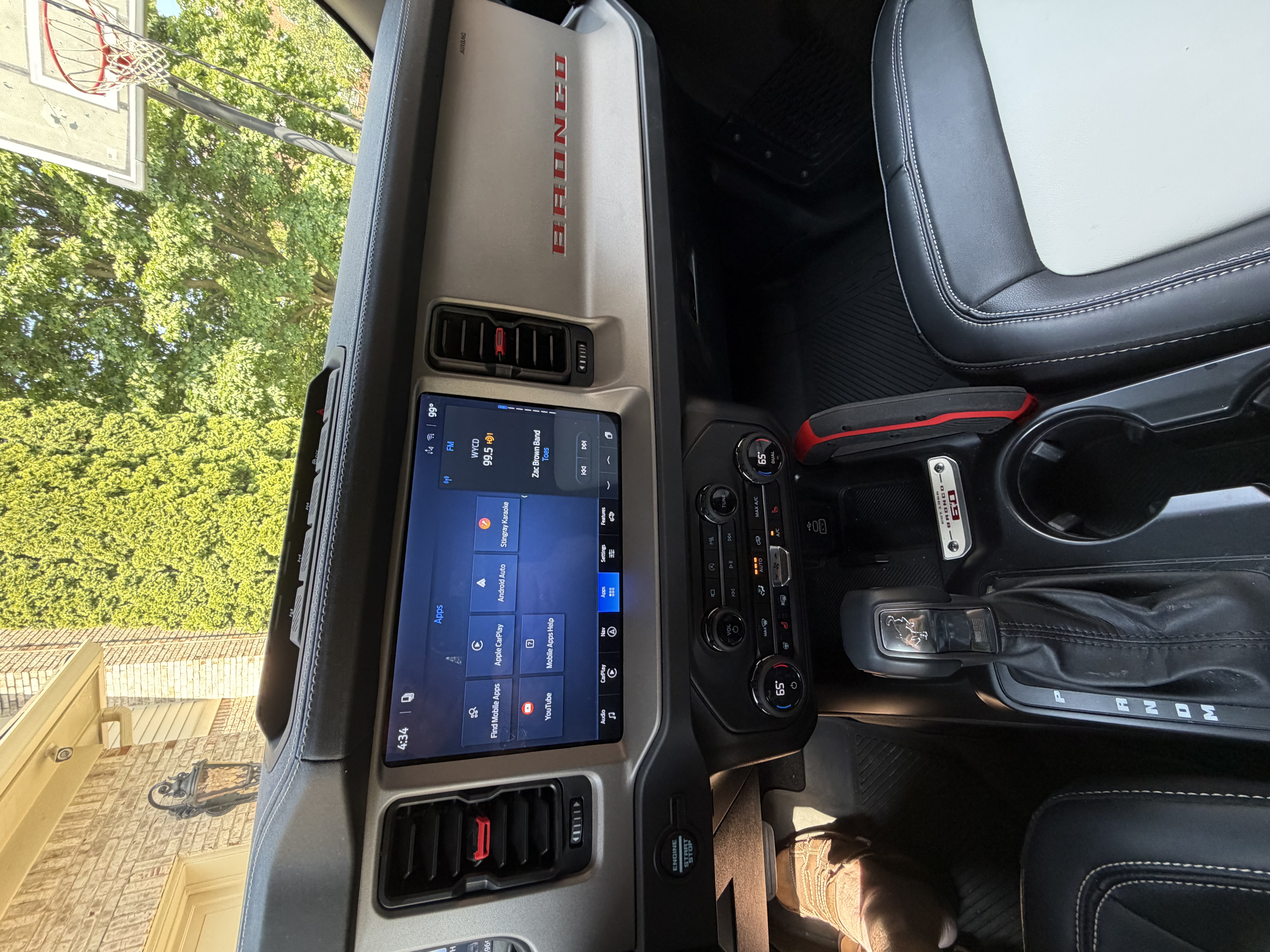 Used 2026 Ford Bronco Outer Banks w/ Sasquatch Package AWD/4WD image 8