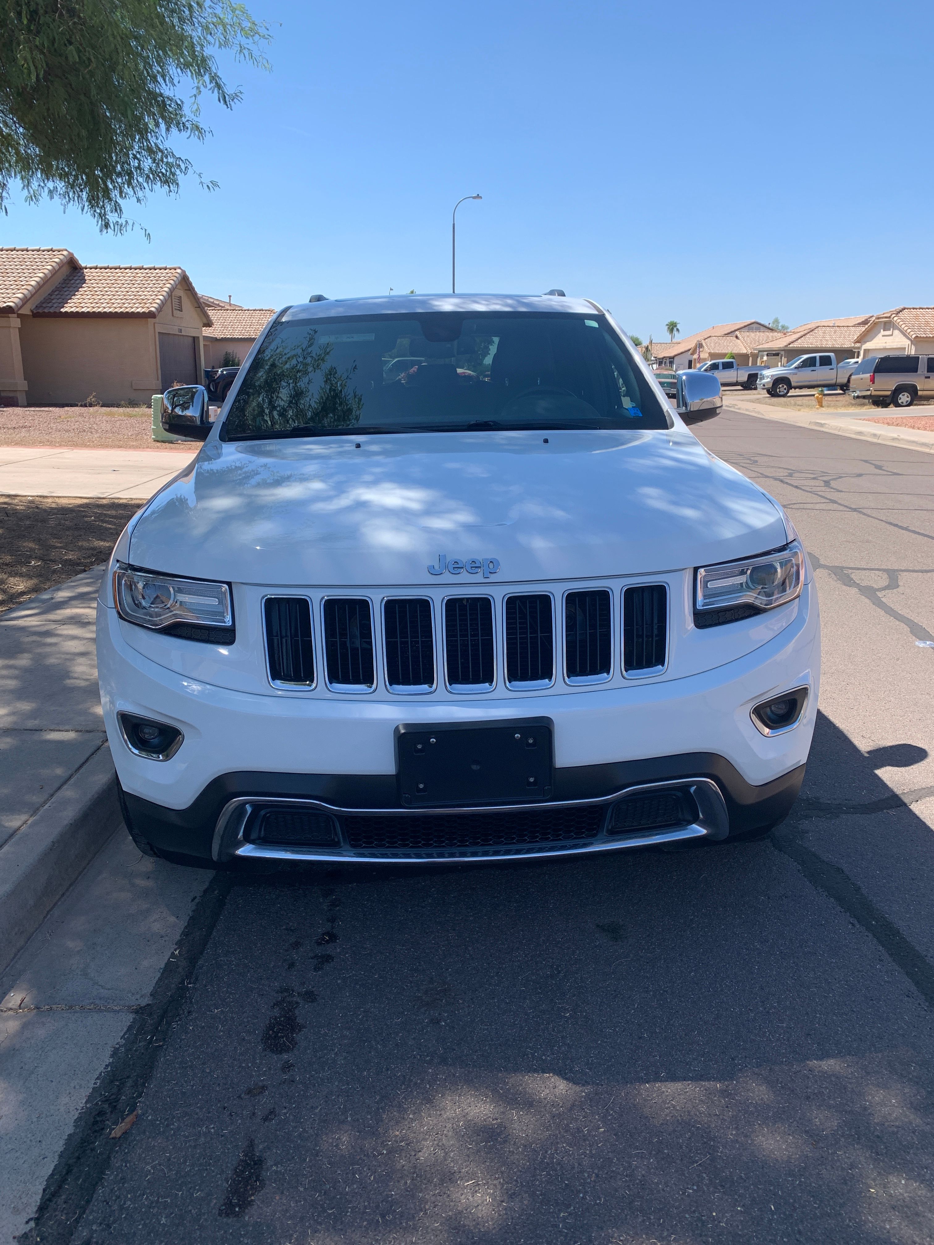 Used 2015 Jeep Grand Cherokee Limited w/ Luxury Group II AWD/4WD image 9