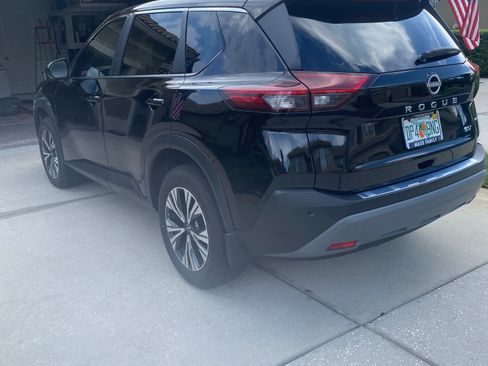 Used 2023 Nissan Rogue SV FWD image 6