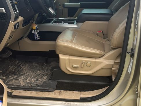 Used 2017 Ford F250 Lariat w/ Lariat Ultimate Package image 6