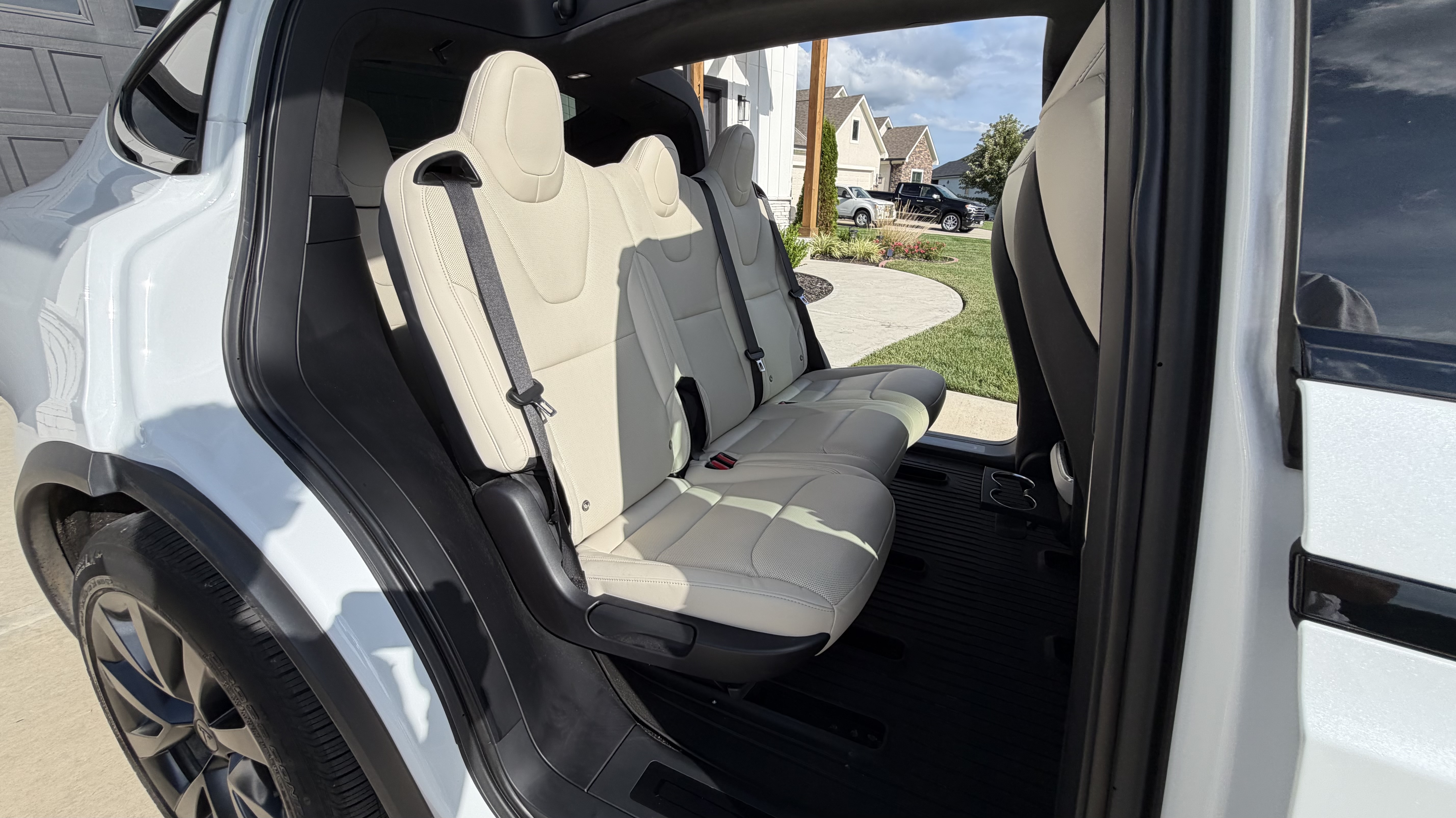 Used 2022 Tesla Model X AWD/4WD image 18