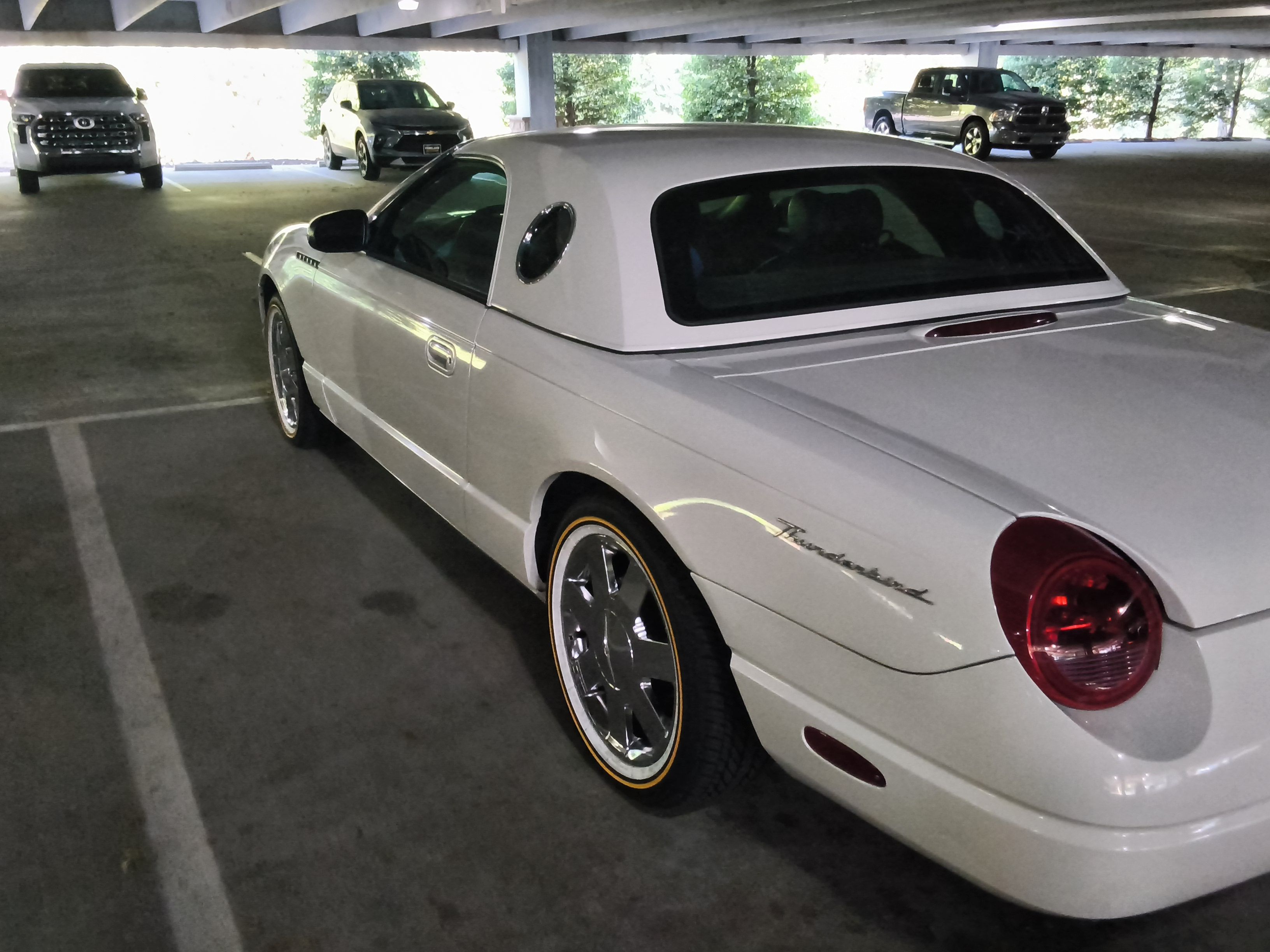 Used 2002 Ford Thunderbird RWD image 6