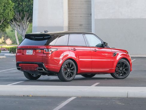 Used 2018 Land Rover Range Rover Sport HSE Dynamic image 9