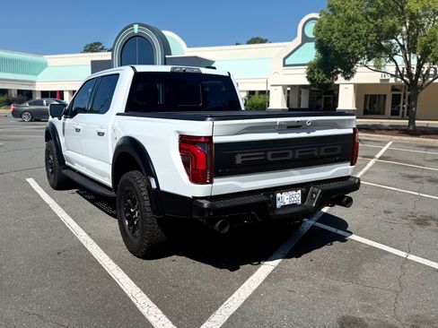 Used 2025 Ford F150 Raptor AWD/4WD image 8