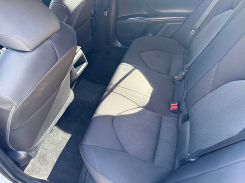 Used 2020 Toyota Camry LE image 18