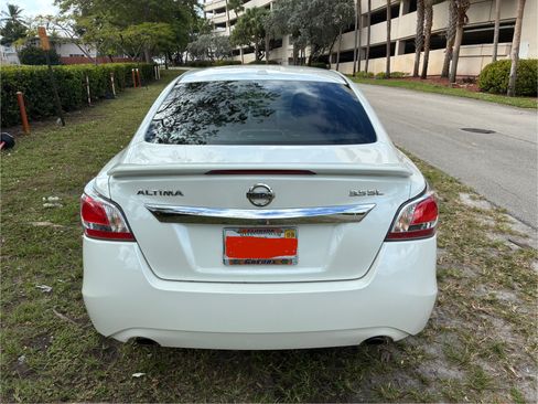 Used 2014 Nissan Altima 3.5 SL w/ Technology Package image 9