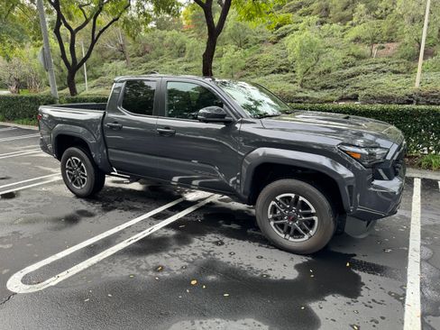 Used 2025 Toyota Tacoma TRD Sport image 15