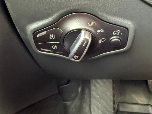 Used 2016 Audi Q5 2.0T Premium Plus w/ Technology Package AWD/4WD image 29