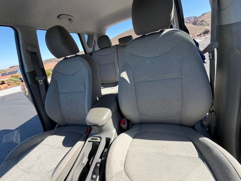 Used 2019 Kia Soul EV image 10