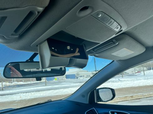 Used 2016 Nissan Sentra SR image 9