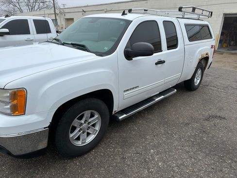 Used 2013 GMC Sierra 1500 SLE w/ Power Tech Package image 4