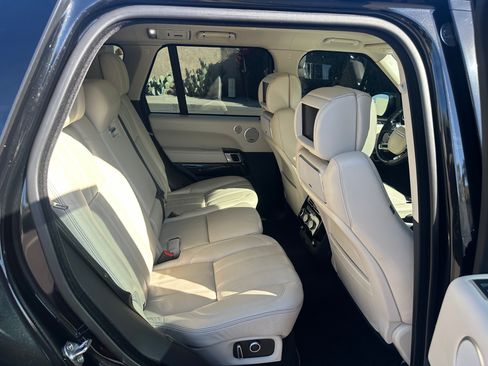Used 2016 Land Rover Range Rover Autobiography image 16