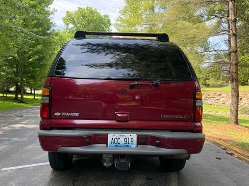 Used 2005 Chevrolet Tahoe Z71 w/ Preferred Equipment Group AWD/4WD image 6