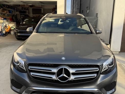 Used 2017 Mercedes-Benz GLC 300 image 1