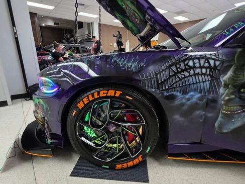 Used 2016 Dodge Charger SRT Hellcat image 9