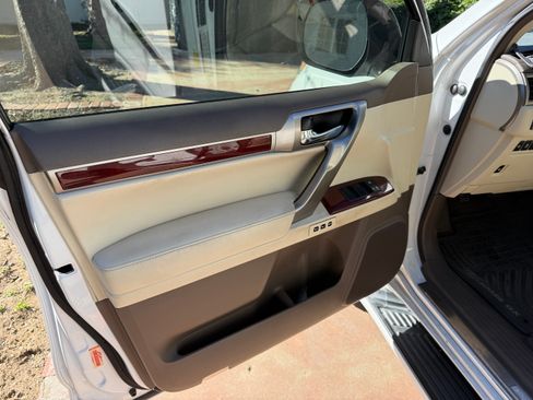 Used 2013 Lexus GX 460 Premium AWD/4WD image 8