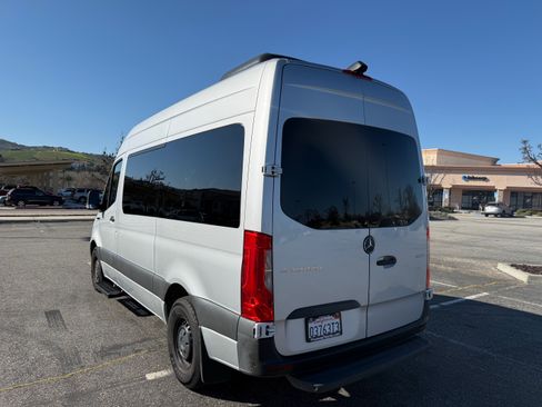 Used 2023 Mercedes-Benz Sprinter 2500 image 12