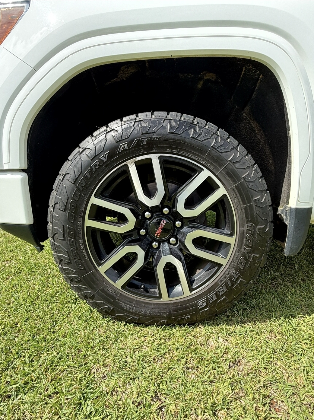 Used 2020 GMC Sierra 1500 AT4 w/ AT4 Premium Package AWD/4WD image 16