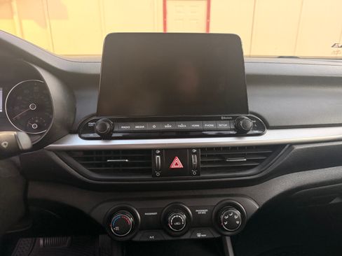 Used 2021 Kia Forte LXS image 19