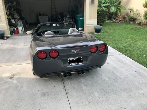 Used 2009 Chevrolet Corvette Convertible w/ Preferred Equipment Group RWD image 5