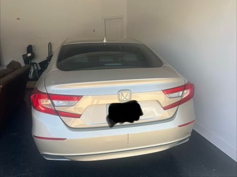 Used 2018 Honda Accord LX image 6
