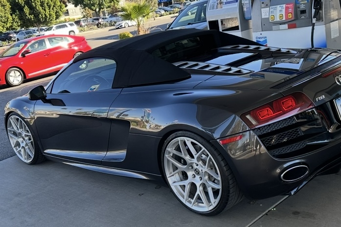 Used 2012 Audi R8 V10 AWD/4WD image 6
