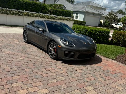 Used 2015 Porsche Panamera GTS AWD/4WD image 14
