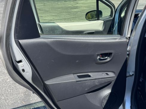 Used 2012 Toyota Yaris LE image 13