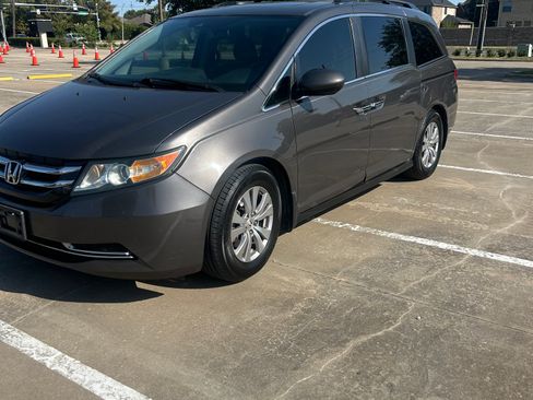 Used 2016 Honda Odyssey EX-L image 2