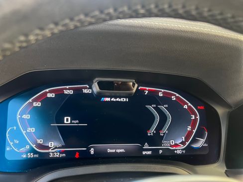 Used 2022 BMW M440i Convertible image 25