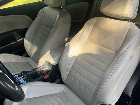 Used 2017 Buick Cascada Premium image 9