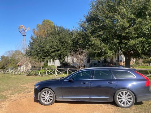 Used 2019 Volvo V90 T5 Inscription w/ Protection Package Premier image 3