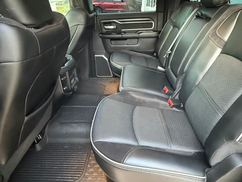 Used 2024 RAM 2500 Laramie w/ Sport Appearance Package image 17