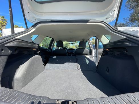 Used 2015 Ford Focus SE w/ Equipment Group 201A image 20