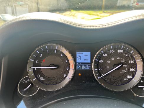 Used 2018 INFINITI Q70 L 3.7 w/ Sensory Package image 13