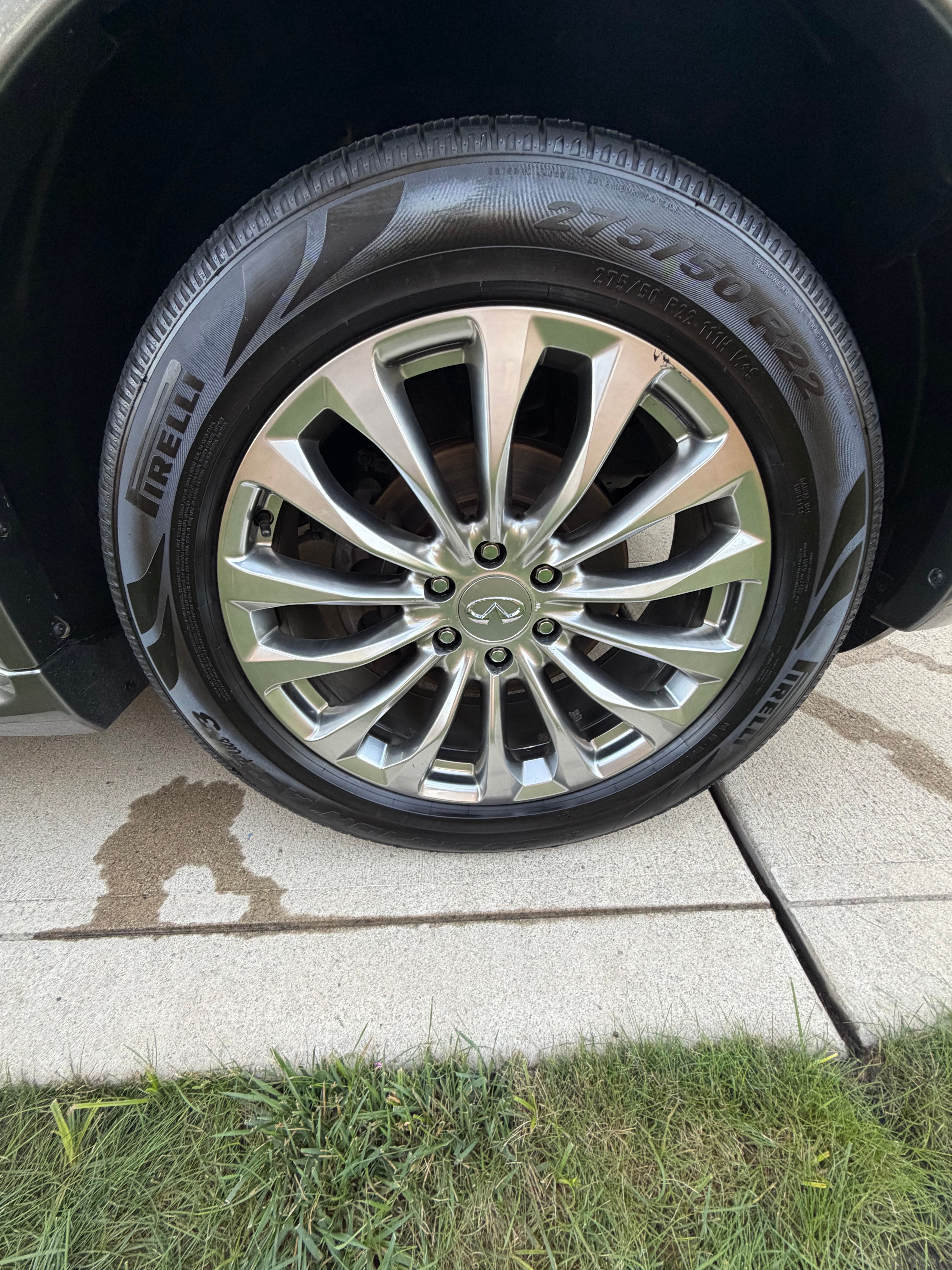 Used 2017 INFINITI QX80 4WD w/ Deluxe Technology Package image 12