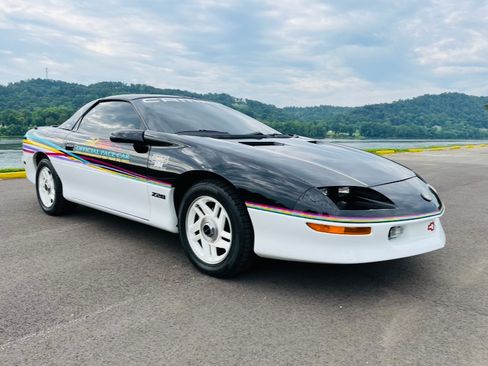 Used 1993 Chevrolet Camaro Z28 image 8