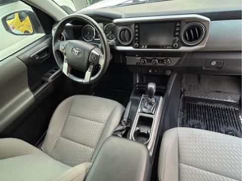 Used 2020 Toyota Tacoma SR5 image 6