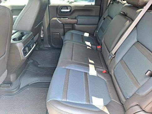 Used 2021 GMC Sierra 2500 Denali w/ Denali Ultimate Package AWD/4WD image 30