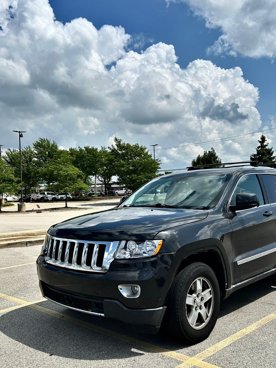 Used 2011 Jeep Grand Cherokee Laredo w/ Security & Convenience Group AWD/4WD image 9