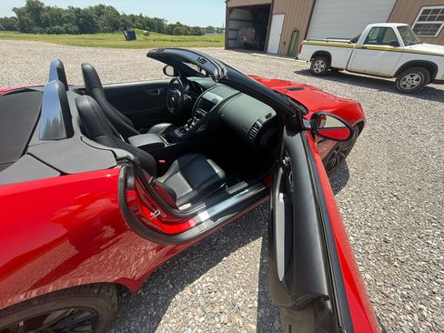 Used 2016 Jaguar F-TYPE Convertible image 12