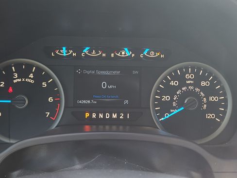 Used 2017 Ford F150 XLT w/ Equipment Group 302A Luxury image 10