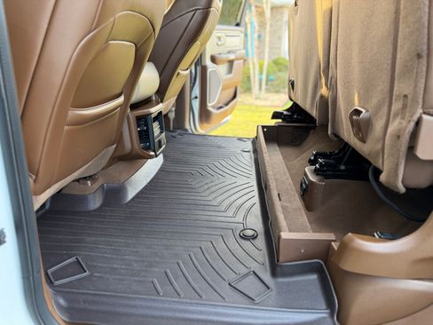 Used 2019 RAM 1500 Laramie image 13