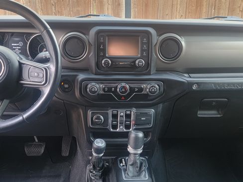 Used 2018 Jeep Wrangler Unlimited Sport S image 10